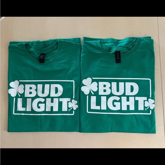 New Unisex crewneck XL Saint Patrick’s Day t-shirt bundle - Picture 6 of 8